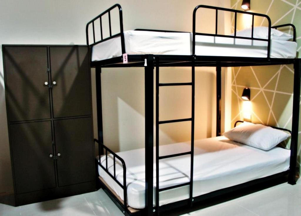 Link Corner Hostel Bangkok Room photo