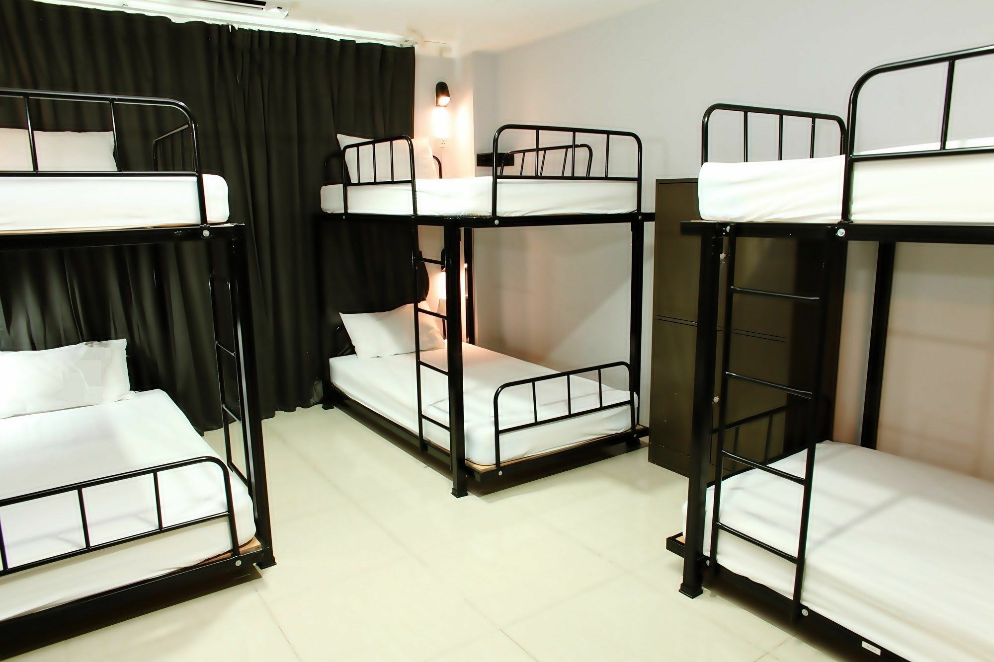 Link Corner Hostel Bangkok Exterior photo