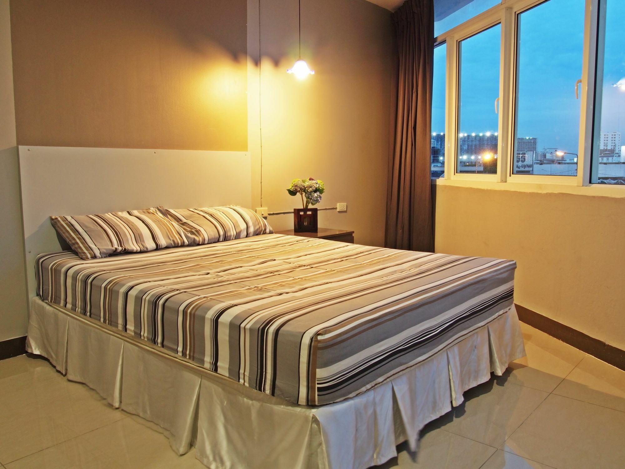 Link Corner Hostel Bangkok Exterior photo